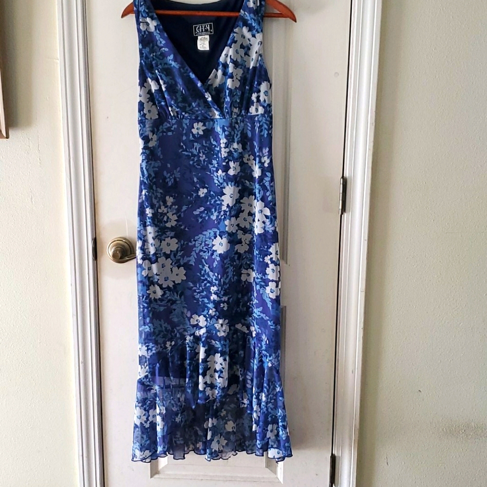City Triangles sleeveless dress